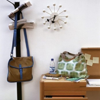 ingresso-di-casa-lessenziale-in-poco-spazio