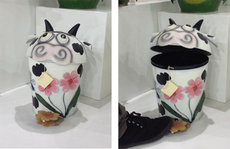 tenera mucca e comodo cestino....come non intenerirsi!