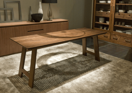 tavolo richiedibile, design Michele de Lucchi by Riva 1920- aperto