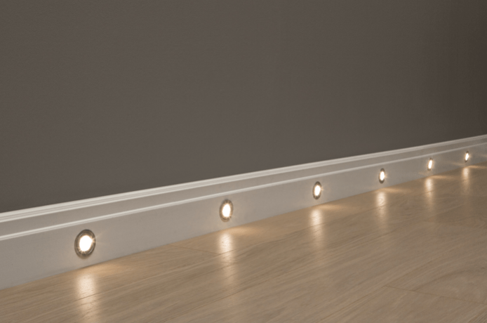 spelenmetplinten5-battiscopa faretti